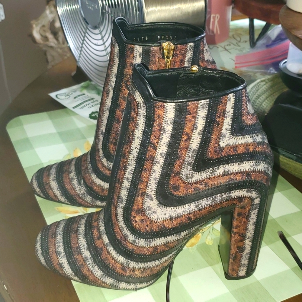 Ferragamo booties size 8M